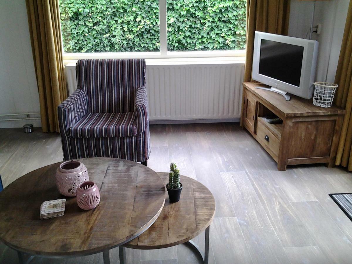 Bed & Breakfast Meinsma Moddergat ภายนอก รูปภาพ